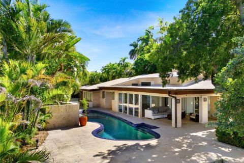 Casa en venta en Miami Beach, Florida, 5 dormitorios, 449.37 m2 № 1946271 - foto 10