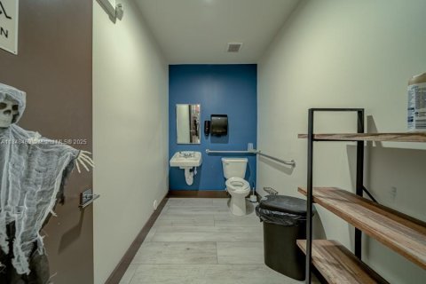 Immobilier commercial à vendre à Miami, Floride № 2053745 - photo 8
