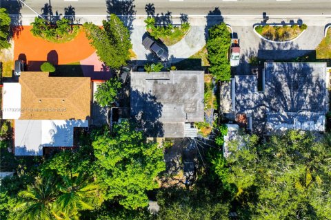 House in North Miami, Florida 2 bedrooms, 128.76 sq.m. № 1959511 - photo 6