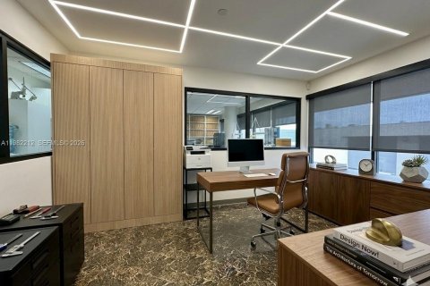 Immobilier commercial à vendre à Bay Harbor Islands, Floride № 2044760 - photo 20