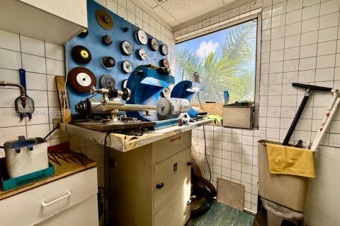 Immobilier commercial à vendre à Bay Harbor Islands, Floride № 2044760 - photo 26