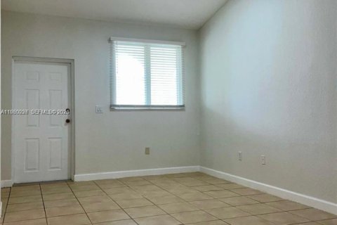 Condominio en alquiler en Homestead, Florida, 3 dormitorios, 99.96 m2 № 2020171 - foto 4