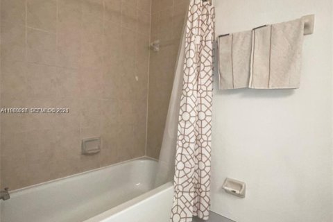 Condominio en alquiler en Homestead, Florida, 3 dormitorios, 99.96 m2 № 2020171 - foto 8