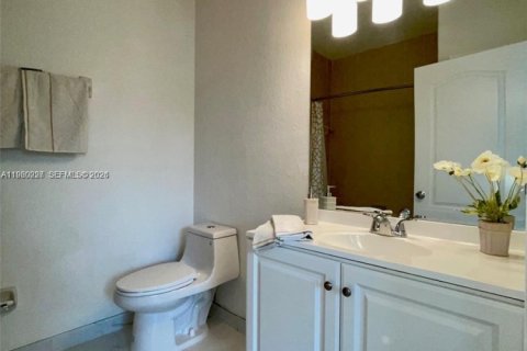 Condominio en alquiler en Homestead, Florida, 3 dormitorios, 99.96 m2 № 2020171 - foto 3