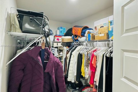 Villa ou maison à vendre à Cape Coral, Floride: 4 chambres, 237.55 m2 № 2027331 - photo 25