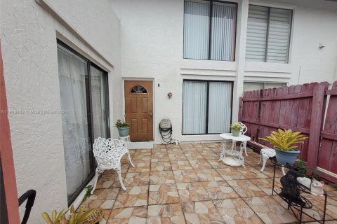 Adosado en venta en Miami, Florida, 3 dormitorios, 128.02 m2 № 1874466 - foto 1