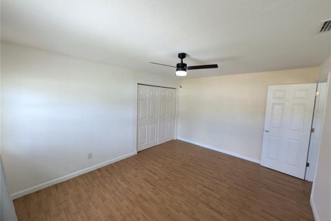 Casa en alquiler en Tampa, Florida, 5 dormitorios, 135.27 m2 № 1910064 - foto 10