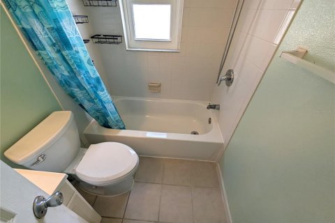 Casa en alquiler en Tampa, Florida, 5 dormitorios, 135.27 m2 № 1910064 - foto 17