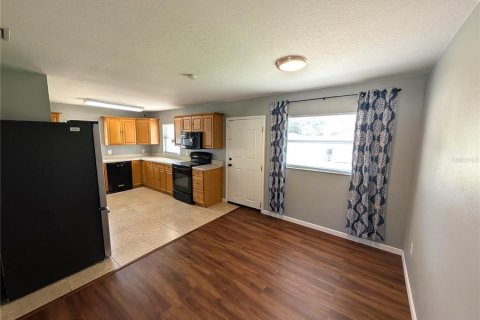 Casa en alquiler en Tampa, Florida, 5 dormitorios, 135.27 m2 № 1910064 - foto 7