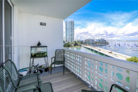 Condo in Miami Beach, Florida, 1 bedroom  № 1477833 - photo 3