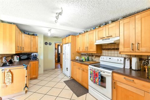 House in Lake Wales, Florida 5 bedrooms, 220.55 sq.m. № 1795883 - photo 28