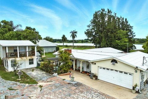 House in Lake Wales, Florida 5 bedrooms, 220.55 sq.m. № 1795883 - photo 1