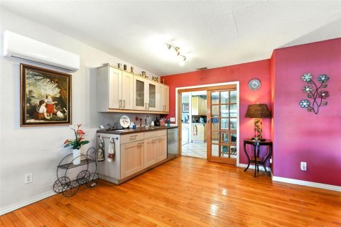 House in Lake Wales, Florida 5 bedrooms, 220.55 sq.m. № 1795883 - photo 25