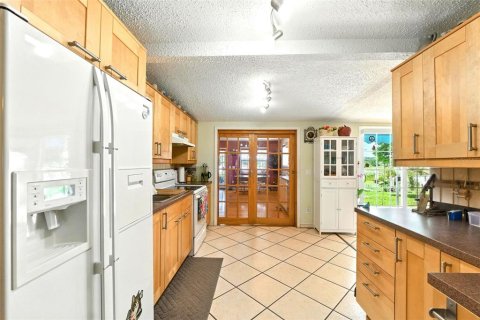 House in Lake Wales, Florida 5 bedrooms, 220.55 sq.m. № 1795883 - photo 29