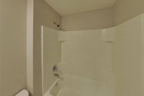 Casa en alquiler en Spring Hill, Florida, 3 dormitorios, 130.53 m2 № 1911052 - foto 13