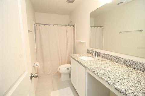 Villa ou maison à louer à Groveland, Floride: 4 chambres, 189.43 m2 № 2429223 - photo 16