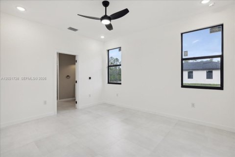 House in Lehigh Acres, Florida 3 bedrooms № 2169392 - photo 8