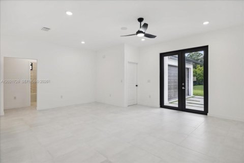 House in Lehigh Acres, Florida 3 bedrooms № 2169392 - photo 23