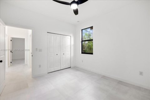 House in Lehigh Acres, Florida 3 bedrooms № 2169392 - photo 18