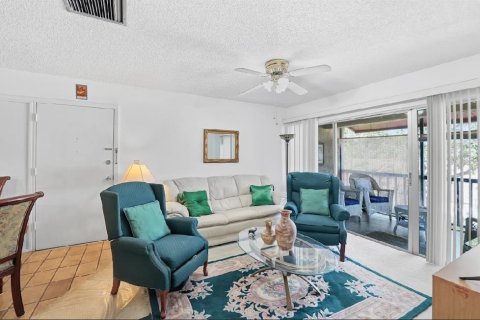 Copropriété à vendre à Tampa, Floride: 1 chambre, 65.96 m2 № 2101143 - photo 3