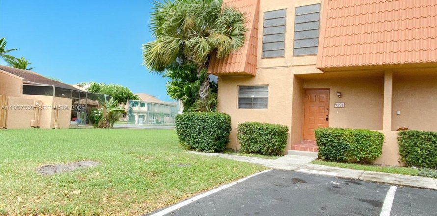 Touwnhouse à Pembroke Pines, Floride 3 chambres, 136.75 m2 № 2079843