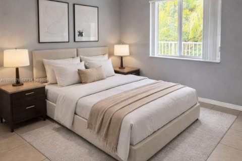 Condo in Miami, Florida, 2 bedrooms  № 2045562 - photo 7