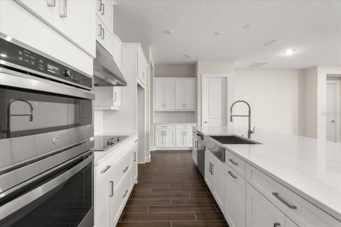 House in Kissimmee, Florida 3 bedrooms, 220.36 sq.m. № 2216243 - photo 23