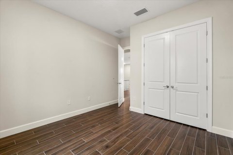House in Kissimmee, Florida 3 bedrooms, 220.36 sq.m. № 2216243 - photo 12