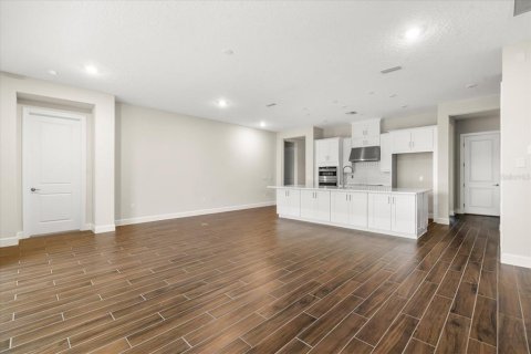 House in Kissimmee, Florida 3 bedrooms, 220.36 sq.m. № 2216243 - photo 2
