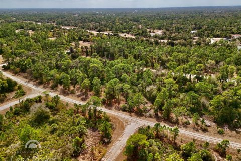 Terreno en venta en North Port, Florida № 2221188 - foto 7