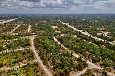 Terreno en venta en North Port, Florida № 2221188 - foto 15