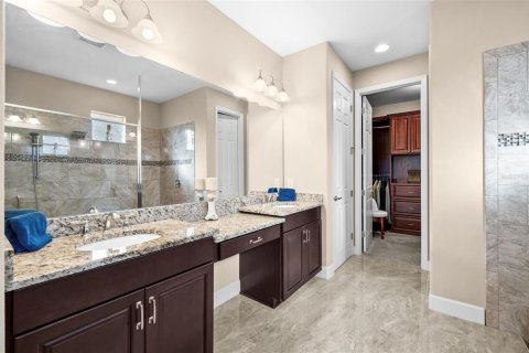 House in Cape Coral, Florida 3 bedrooms, 210.61 sq.m. № 1847826 - photo 24
