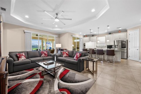 House in Cape Coral, Florida 3 bedrooms, 210.61 sq.m. № 1847826 - photo 13