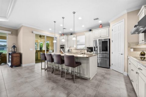 House in Cape Coral, Florida 3 bedrooms, 210.61 sq.m. № 1847826 - photo 8