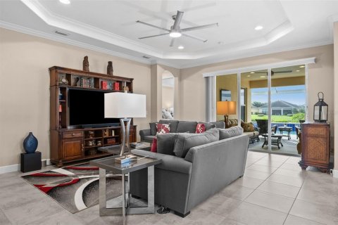 House in Cape Coral, Florida 3 bedrooms, 210.61 sq.m. № 1847826 - photo 14