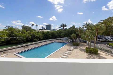 Condominio en venta en Miami Beach, Florida, 2 dormitorios, 102.19 m2 № 1754270 - foto 28