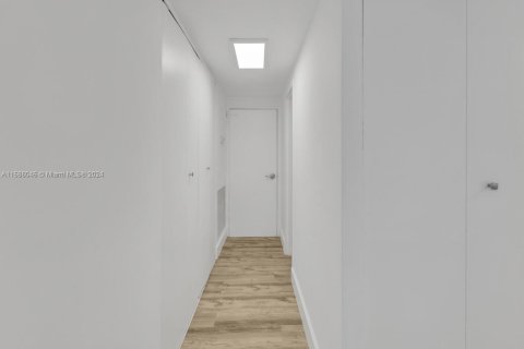 Condominio en venta en Miami Beach, Florida, 2 dormitorios, 102.19 m2 № 1754270 - foto 22