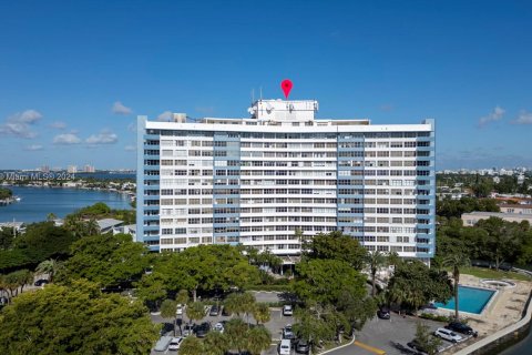 Condominio en venta en Miami Beach, Florida, 2 dormitorios, 102.19 m2 № 1754270 - foto 3
