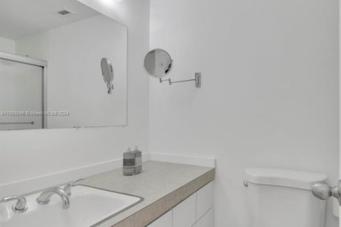 Condominio en venta en Miami Beach, Florida, 2 dormitorios, 102.19 m2 № 1754270 - foto 23