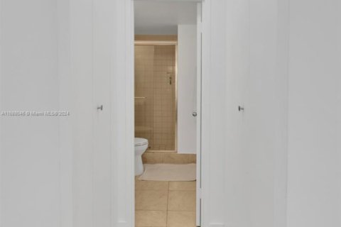 Condominio en venta en Miami Beach, Florida, 2 dormitorios, 102.19 m2 № 1754270 - foto 20