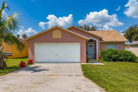 Casa en Winter Haven, Florida 3 dormitorios, 117.43 m2 № 2104386