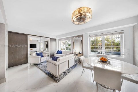 Condominio en venta en Miami Beach, Florida, 2 dormitorios, 95.22 m2 № 2032672 - foto 4