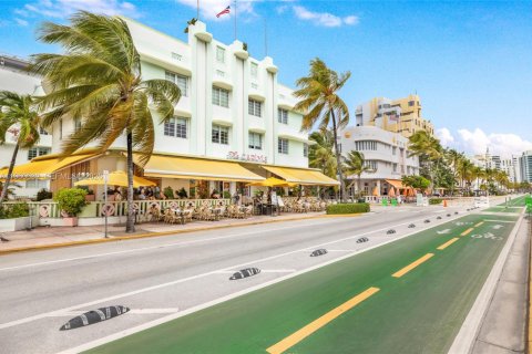 Condominio en venta en Miami Beach, Florida, 2 dormitorios, 95.22 m2 № 2032672 - foto 21