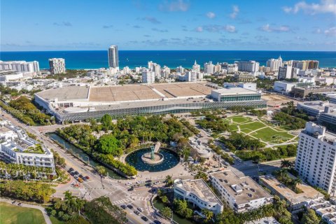 Condominio en venta en Miami Beach, Florida, 2 dormitorios, 95.22 m2 № 2032672 - foto 25