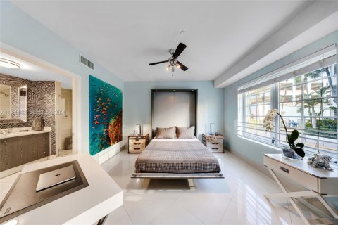 Condominio en venta en Miami Beach, Florida, 2 dormitorios, 95.22 m2 № 2032672 - foto 16