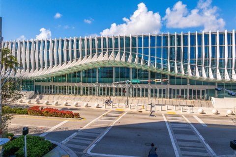 Condominio en venta en Miami Beach, Florida, 2 dormitorios, 95.22 m2 № 2032672 - foto 26