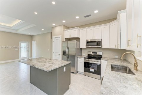 Casa en venta en North Port, Florida, 3 dormitorios № 2008559 - foto 18