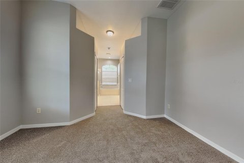 Villa ou maison à louer à Spring Hill, Floride: 4 chambres, 231.14 m2 № 2416419 - photo 6