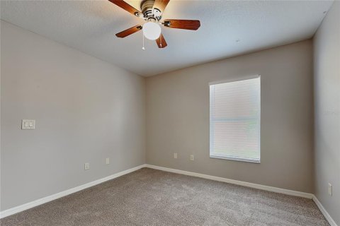 Villa ou maison à louer à Spring Hill, Floride: 4 chambres, 231.14 m2 № 2416419 - photo 11