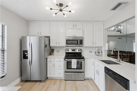 Touwnhouse à vendre à Saint Petersburg, Floride: 3 chambres, 153.29 m2 № 2400183 - photo 3